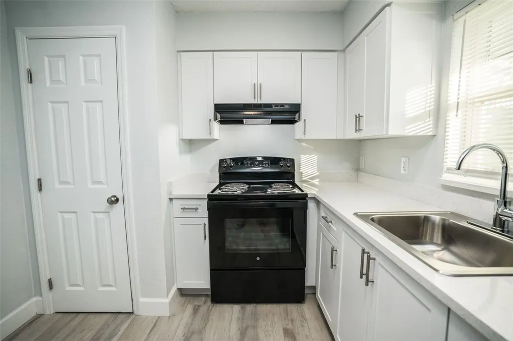 11312 N 52nd Street Tampa FL 33617