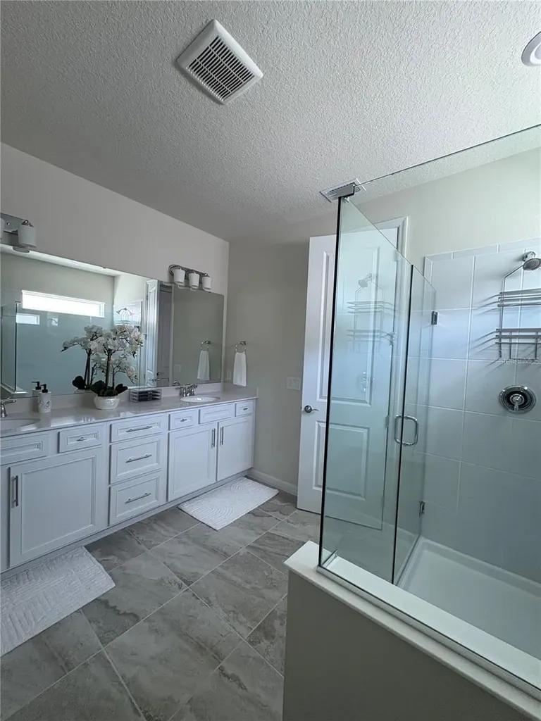 8243 Fenton Street Orlando FL 32836