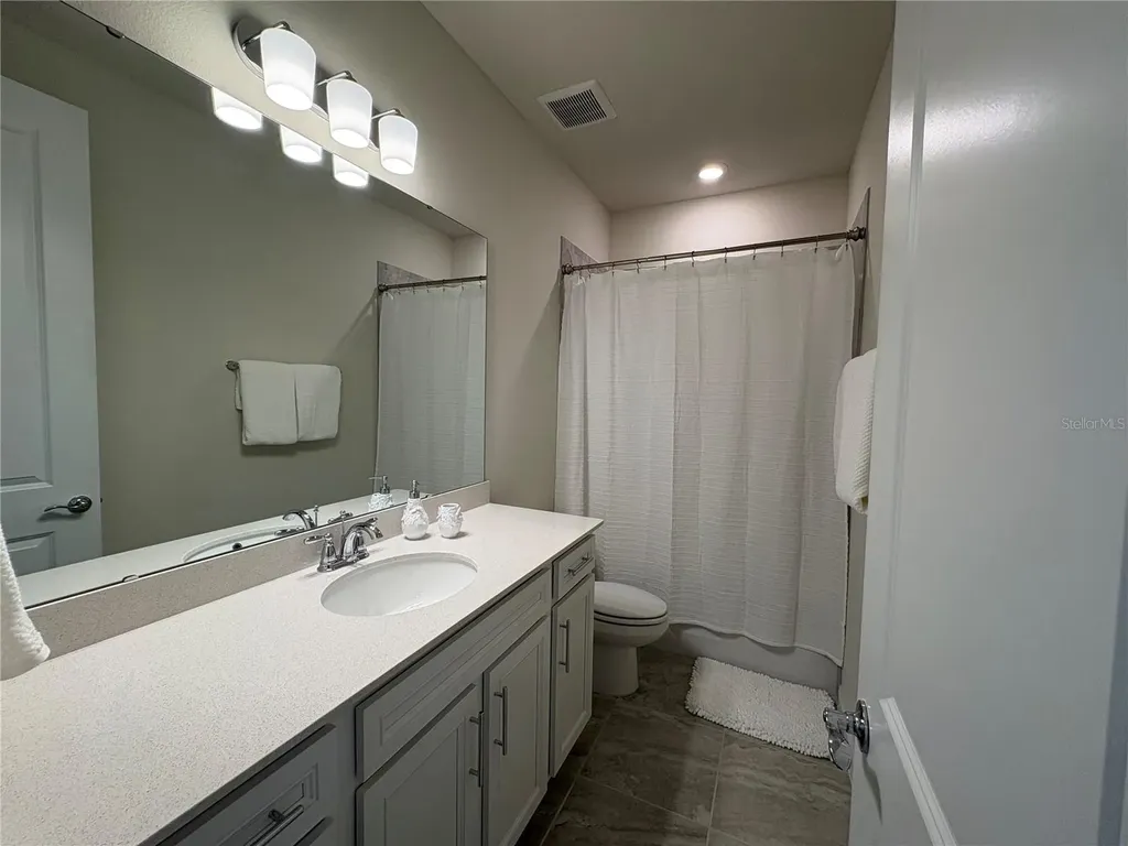 8243 Fenton Street Orlando FL 32836