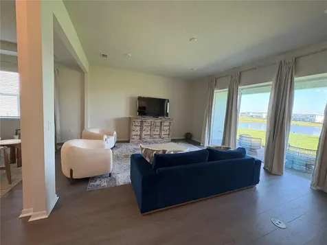 8243 Fenton Street Orlando FL 32836