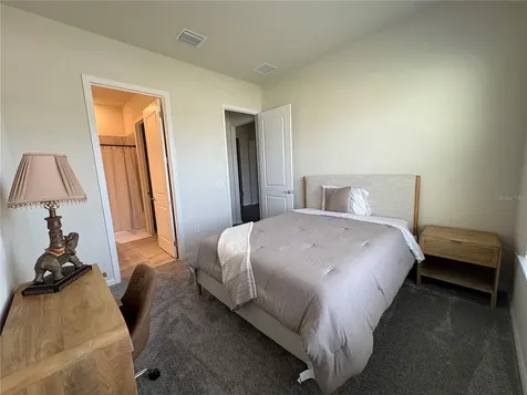 8243 Fenton Street Orlando FL 32836