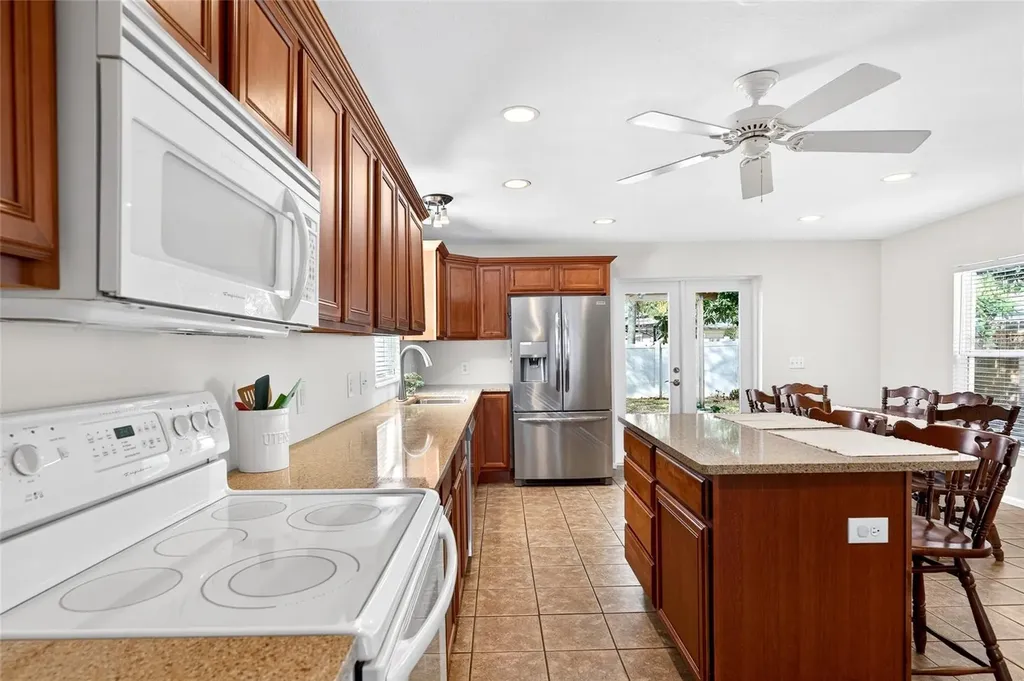4419 W Iowa Avenue Tampa FL 33616