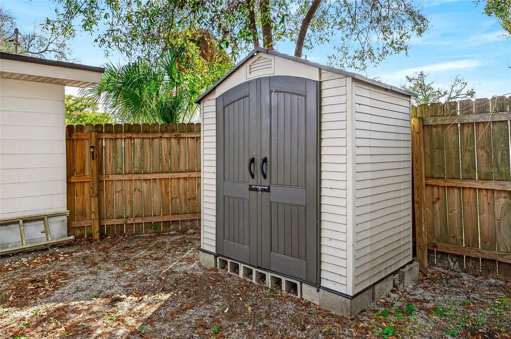 4419 W Iowa Avenue Tampa FL 33616