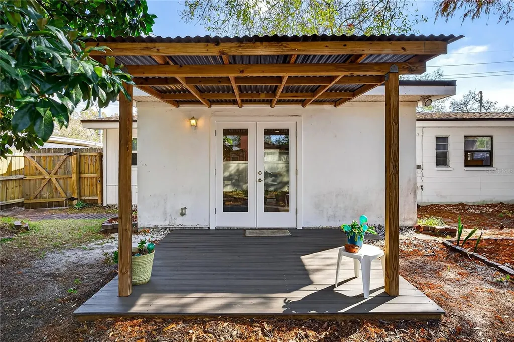 4419 W Iowa Avenue Tampa FL 33616