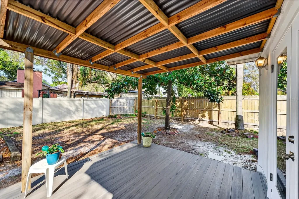 4419 W Iowa Avenue Tampa FL 33616