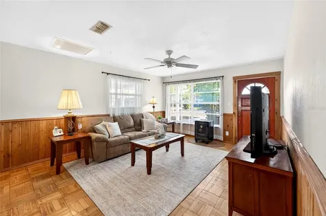 4419 W Iowa Avenue Tampa FL 33616