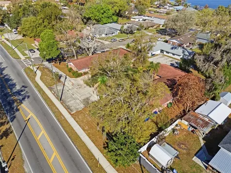 2300 Cannon Terrace NW Winter Haven FL 33881