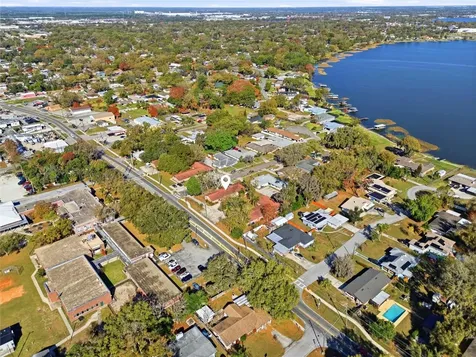 2300 Cannon Terrace NW Winter Haven FL 33881