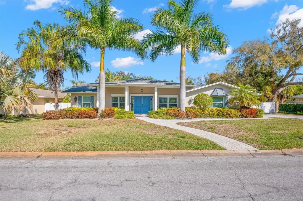 8 Ambleside Drive Belleair FL 33756