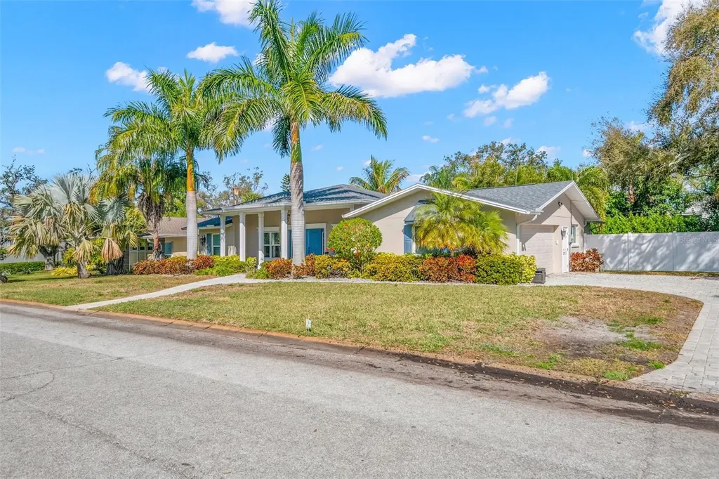 8 Ambleside Drive Belleair FL 33756