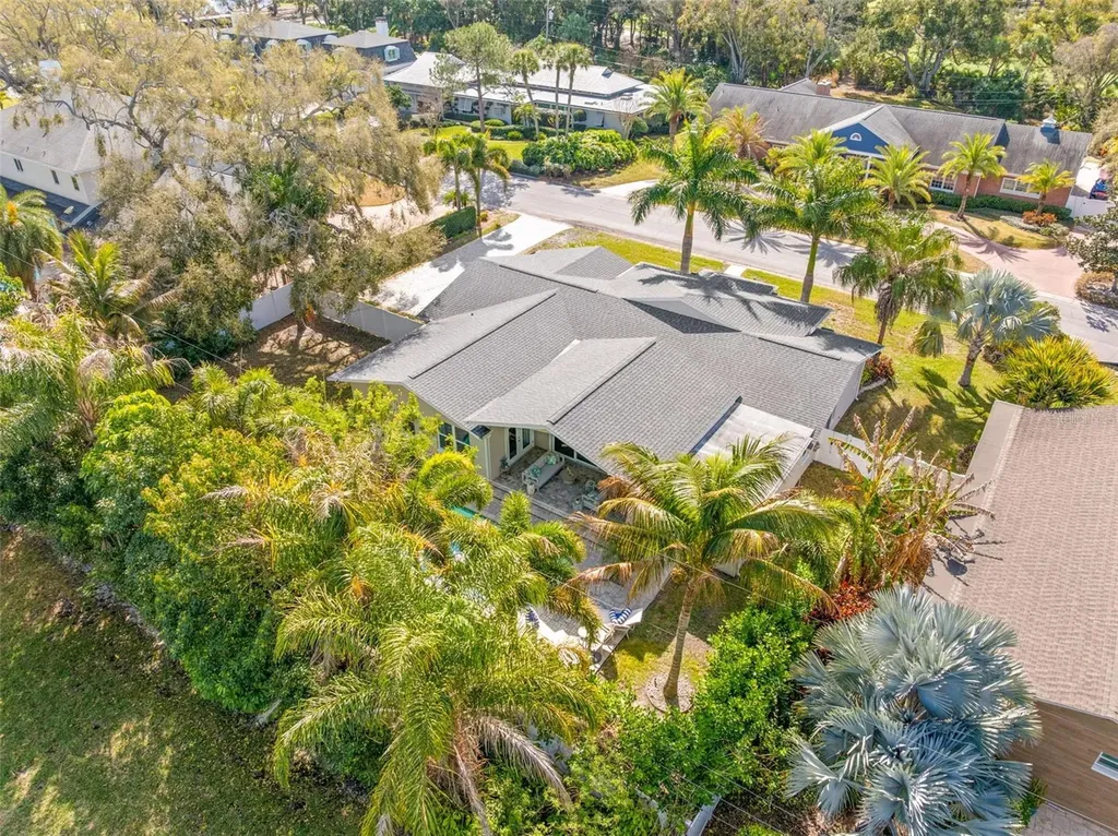 8 Ambleside Drive Belleair FL 33756