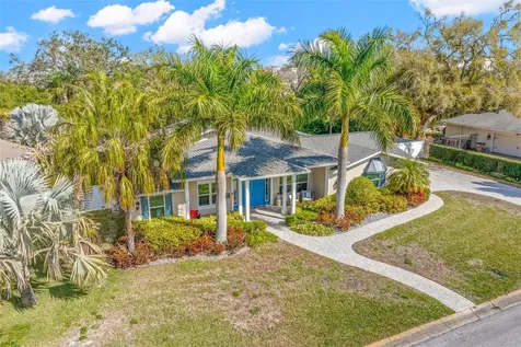 8 Ambleside Drive Belleair FL 33756