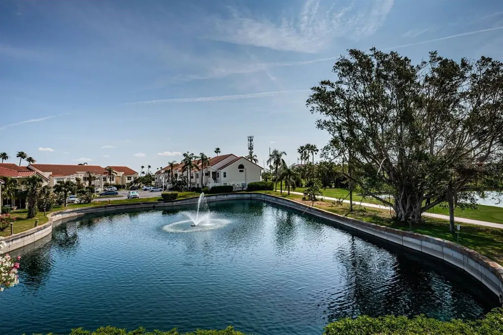 6107 Mirada Circle St Petersburg FL 33715