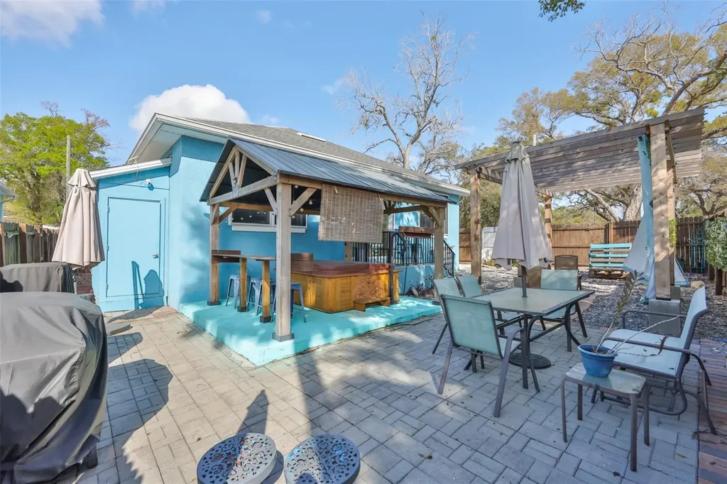 8607 N Taliaferro Avenue Tampa FL 33604