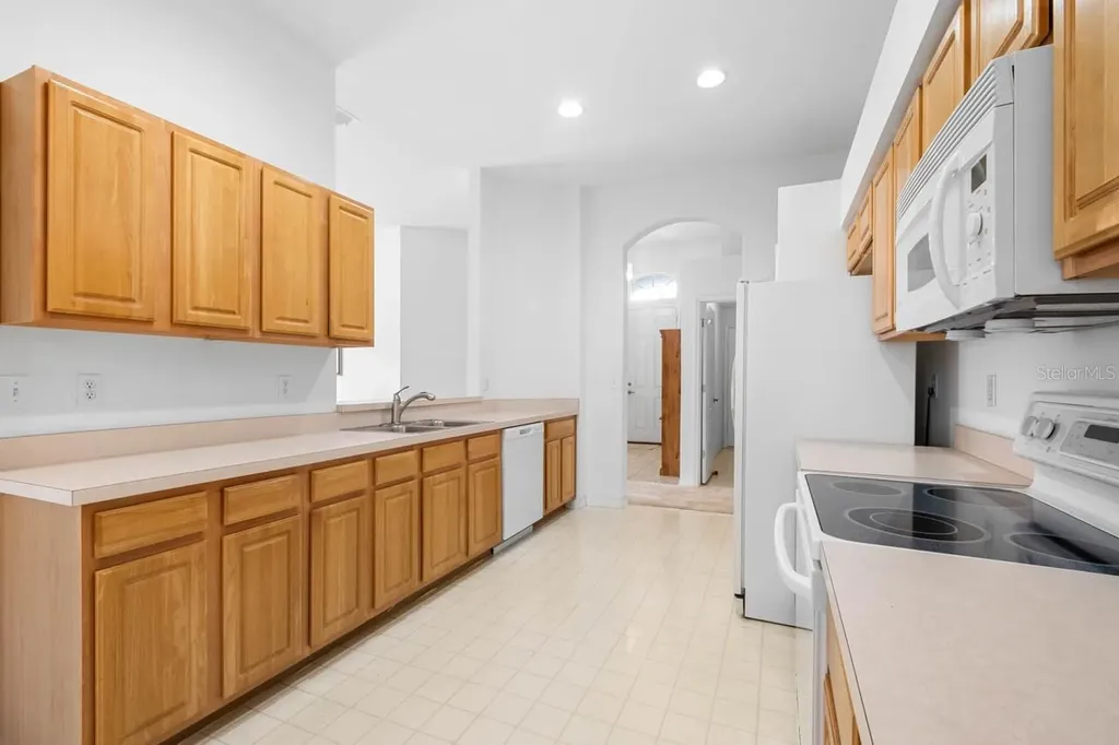 2113 Worthington Greens Drive Sun City Center FL 33573