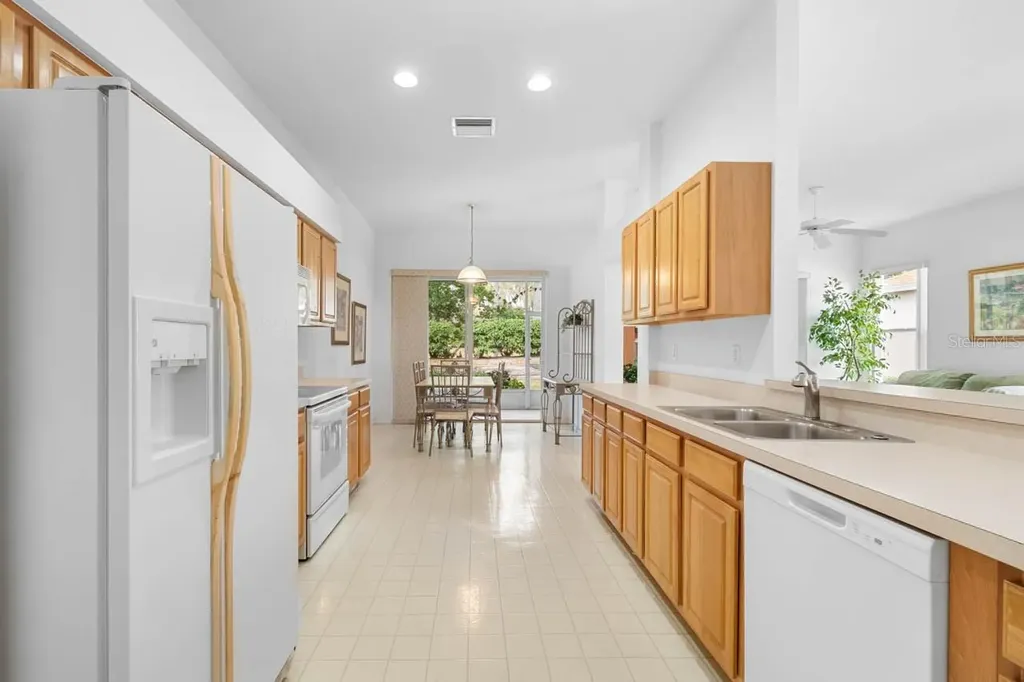 2113 Worthington Greens Drive Sun City Center FL 33573