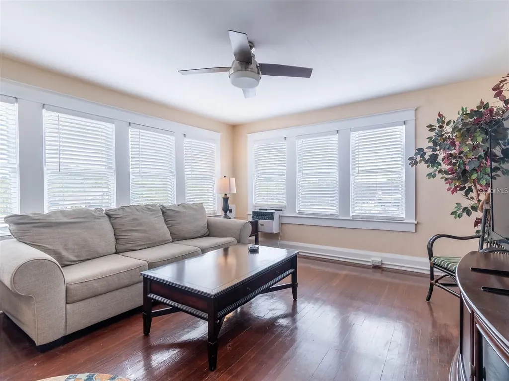 103 E Mohawk Avenue Tampa FL 33604