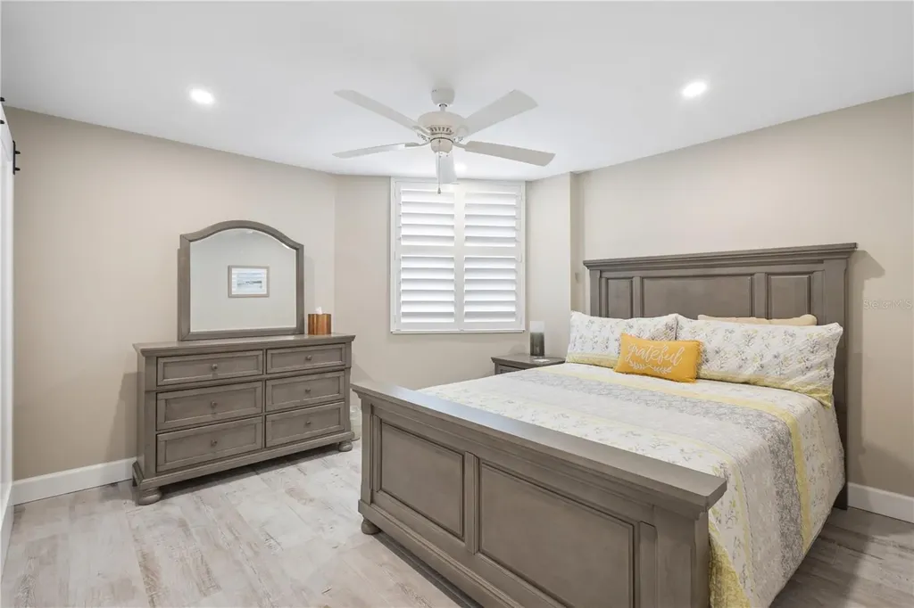 5880 Midnight Pass Road Sarasota FL 34242