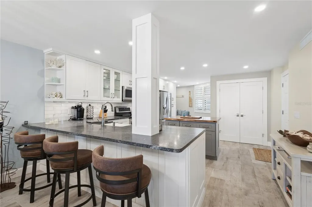 5880 Midnight Pass Road Sarasota FL 34242