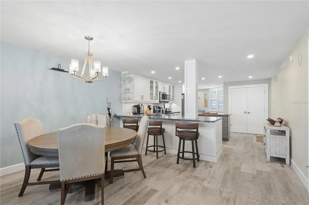 5880 Midnight Pass Road Sarasota FL 34242