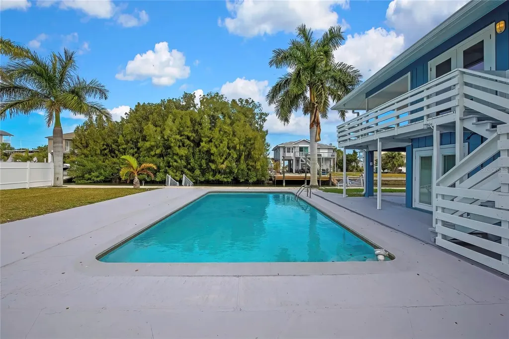 6703 Seaview Boulevard Hudson FL 34667