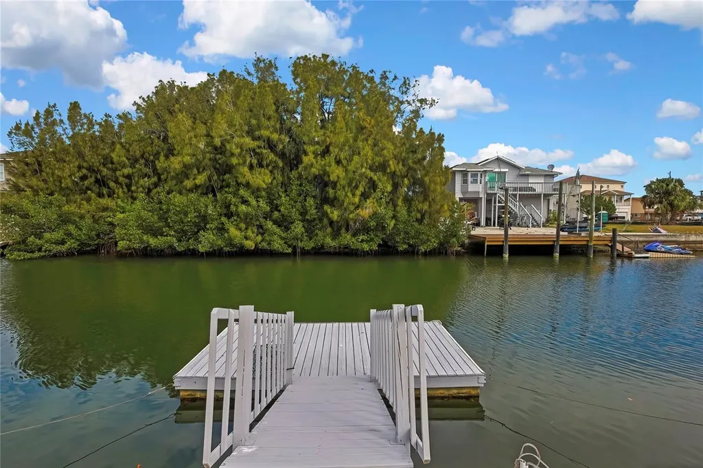 6703 Seaview Boulevard Hudson FL 34667