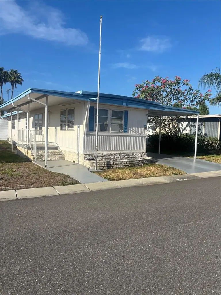 7901 40th Avenue N St Petersburg FL 33709