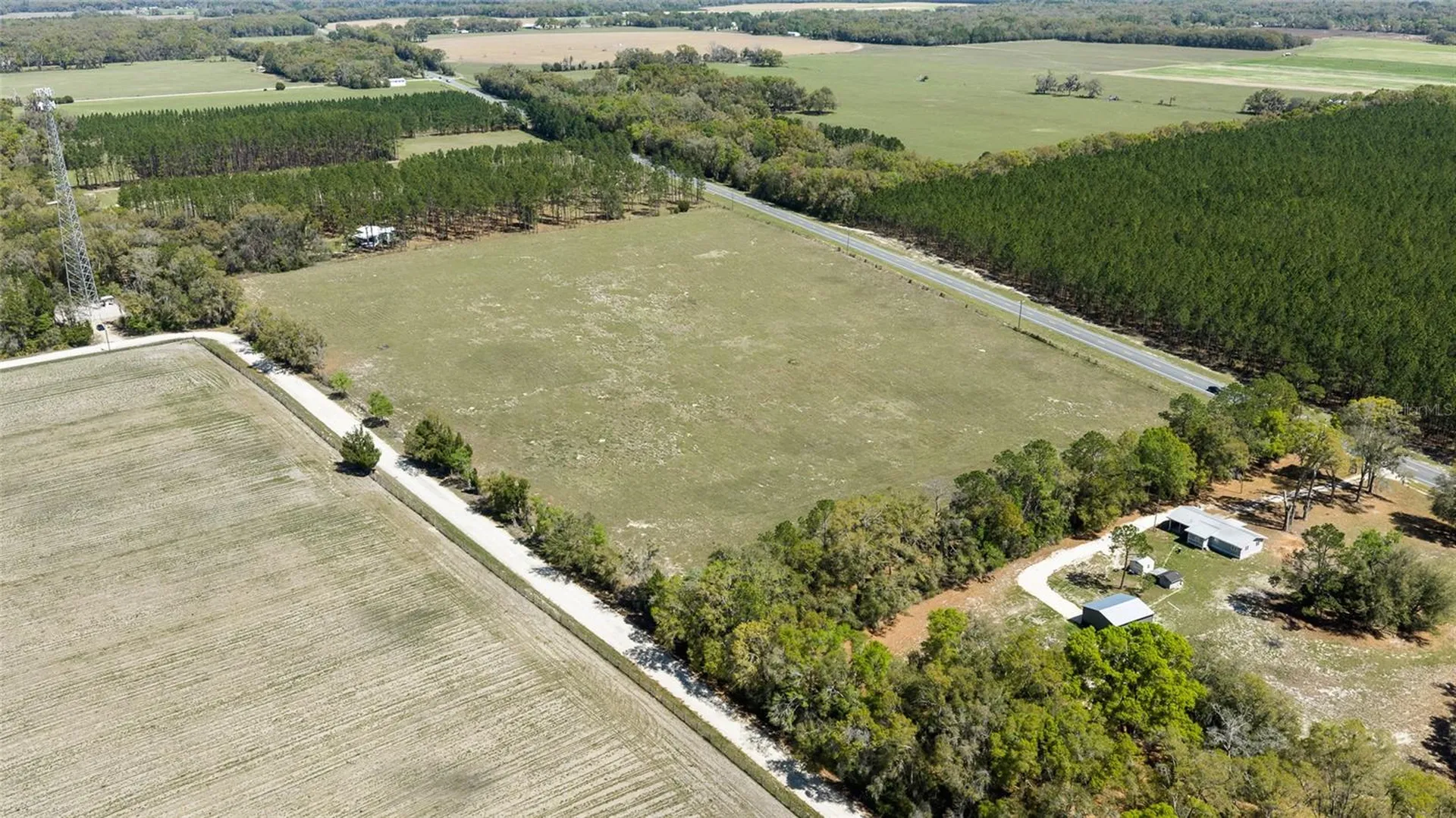 300 NE 708 Avenue Old Town FL 32680