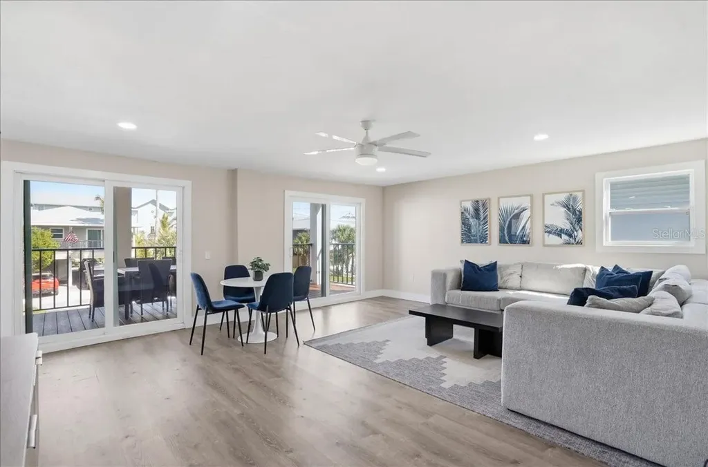 2518 Avenue B Bradenton Beach FL 34217
