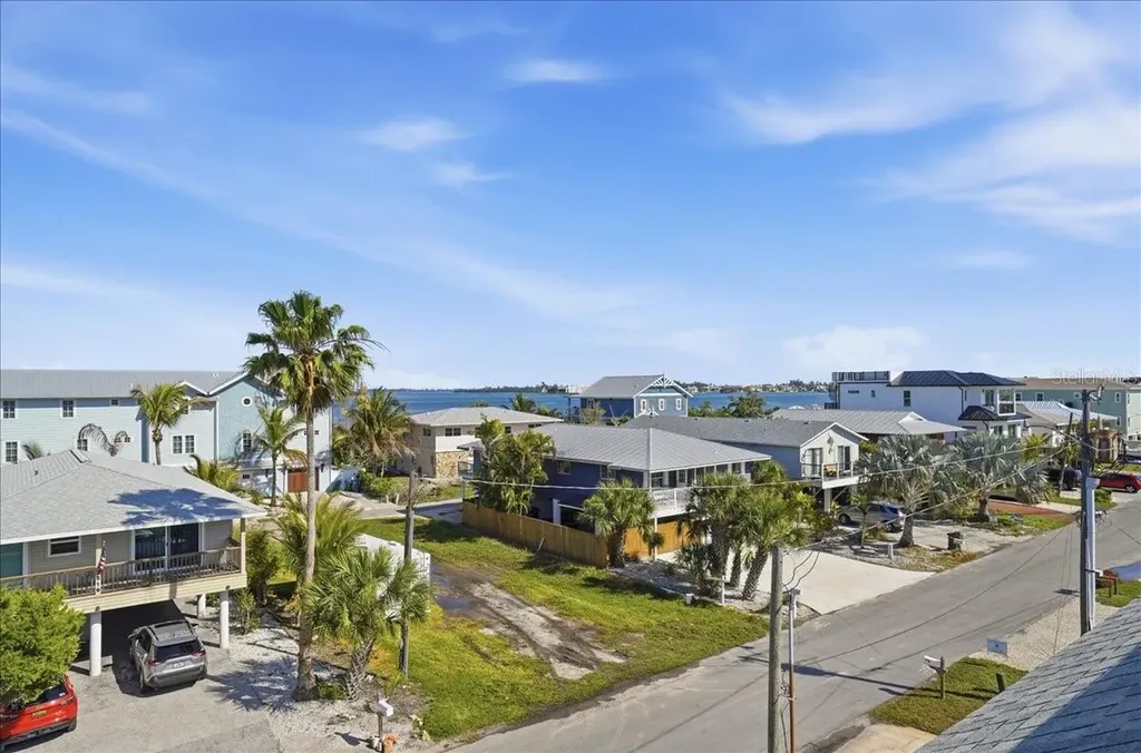 2518 Avenue B Bradenton Beach FL 34217