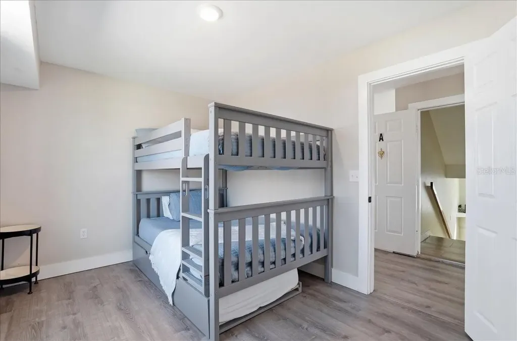 2518 Avenue B Bradenton Beach FL 34217