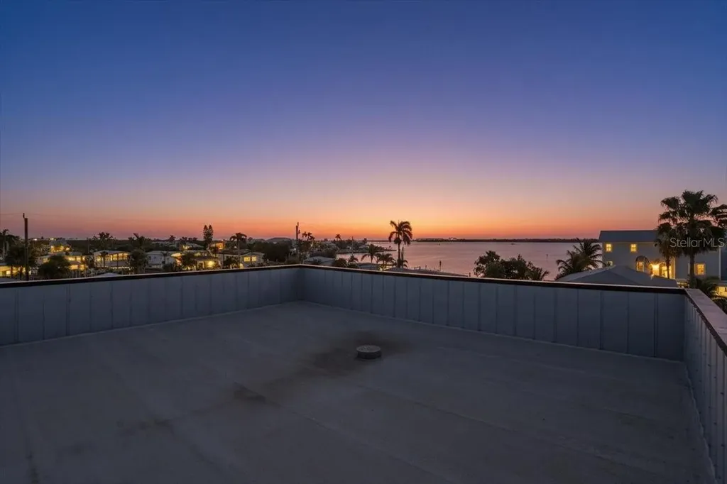 2518 Avenue B Bradenton Beach FL 34217