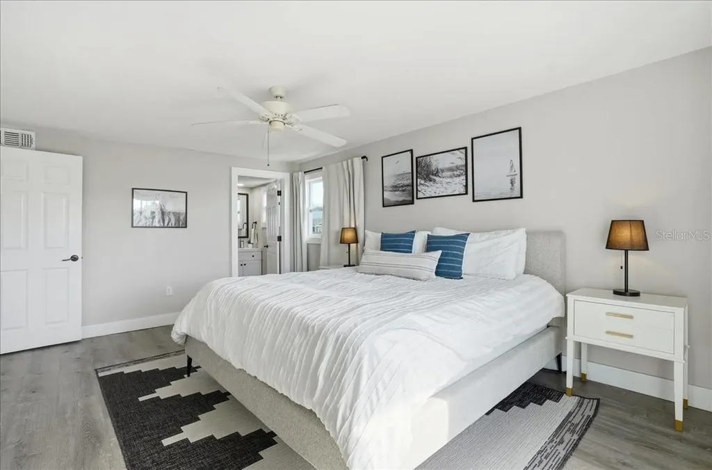2518 Avenue B Bradenton Beach FL 34217