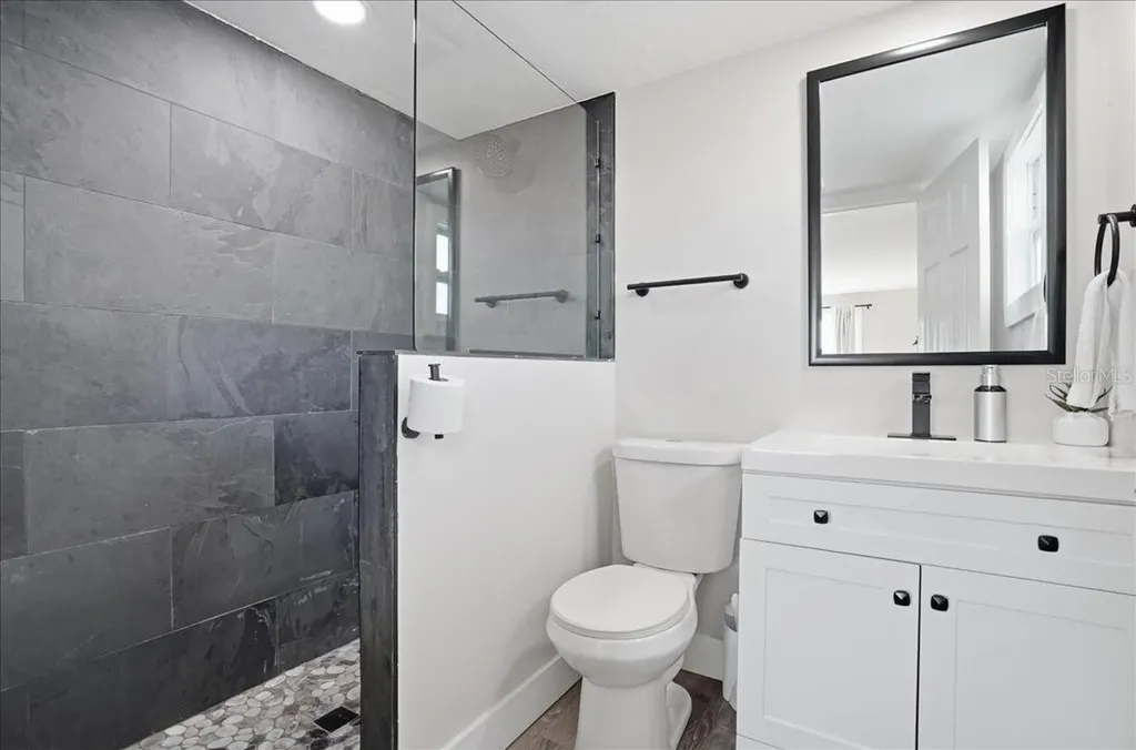 2518 Avenue B Bradenton Beach FL 34217