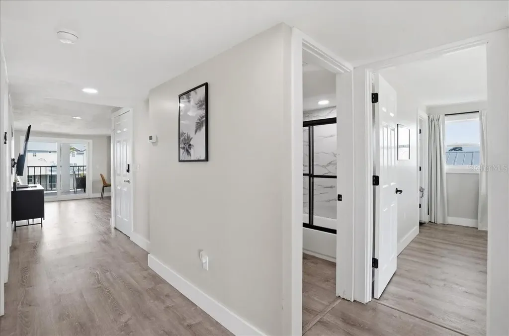2518 Avenue B Bradenton Beach FL 34217
