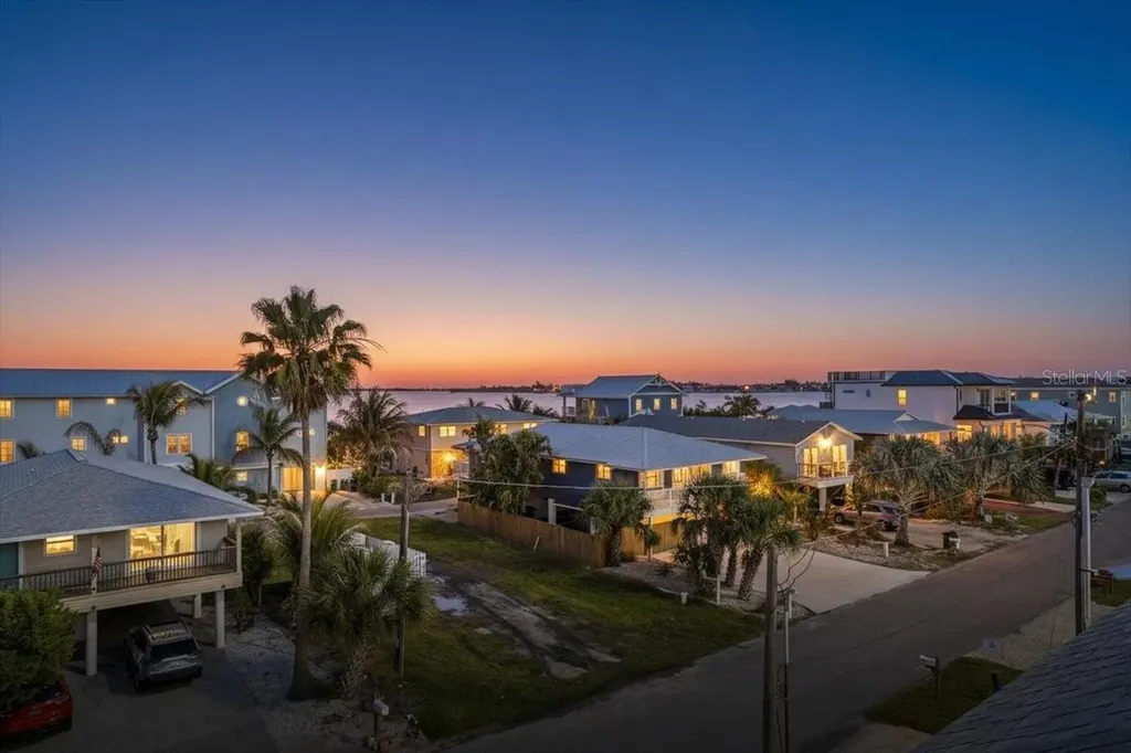 2518 Avenue B Bradenton Beach FL 34217
