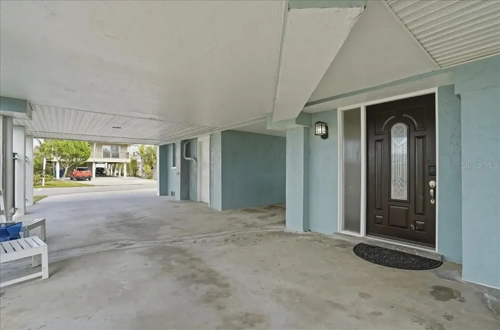 2518 Avenue B Bradenton Beach FL 34217
