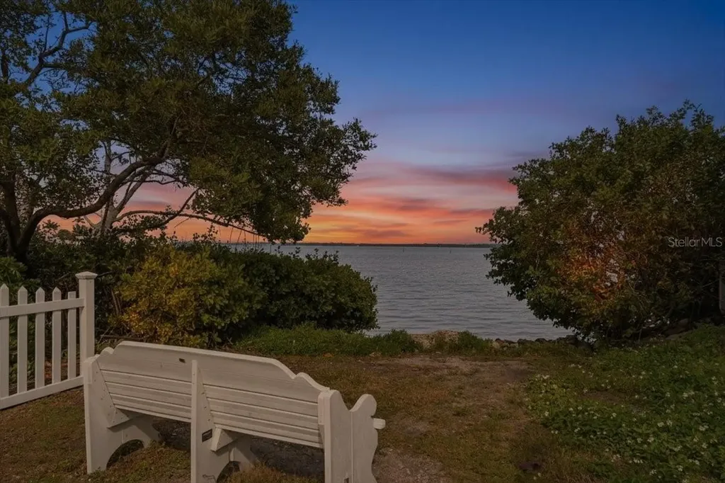 2518 Avenue B Bradenton Beach FL 34217