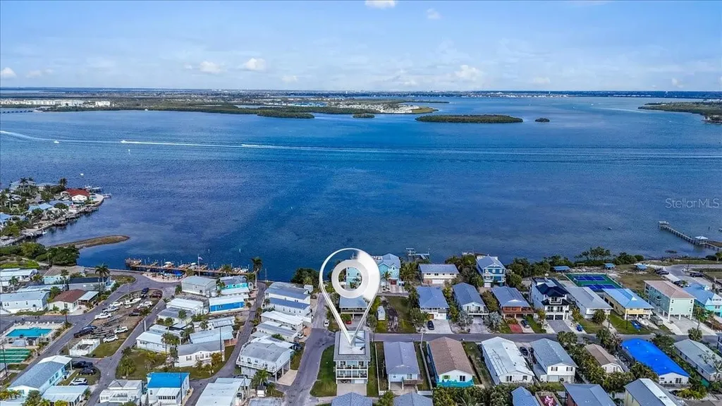 2518 Avenue B Bradenton Beach FL 34217