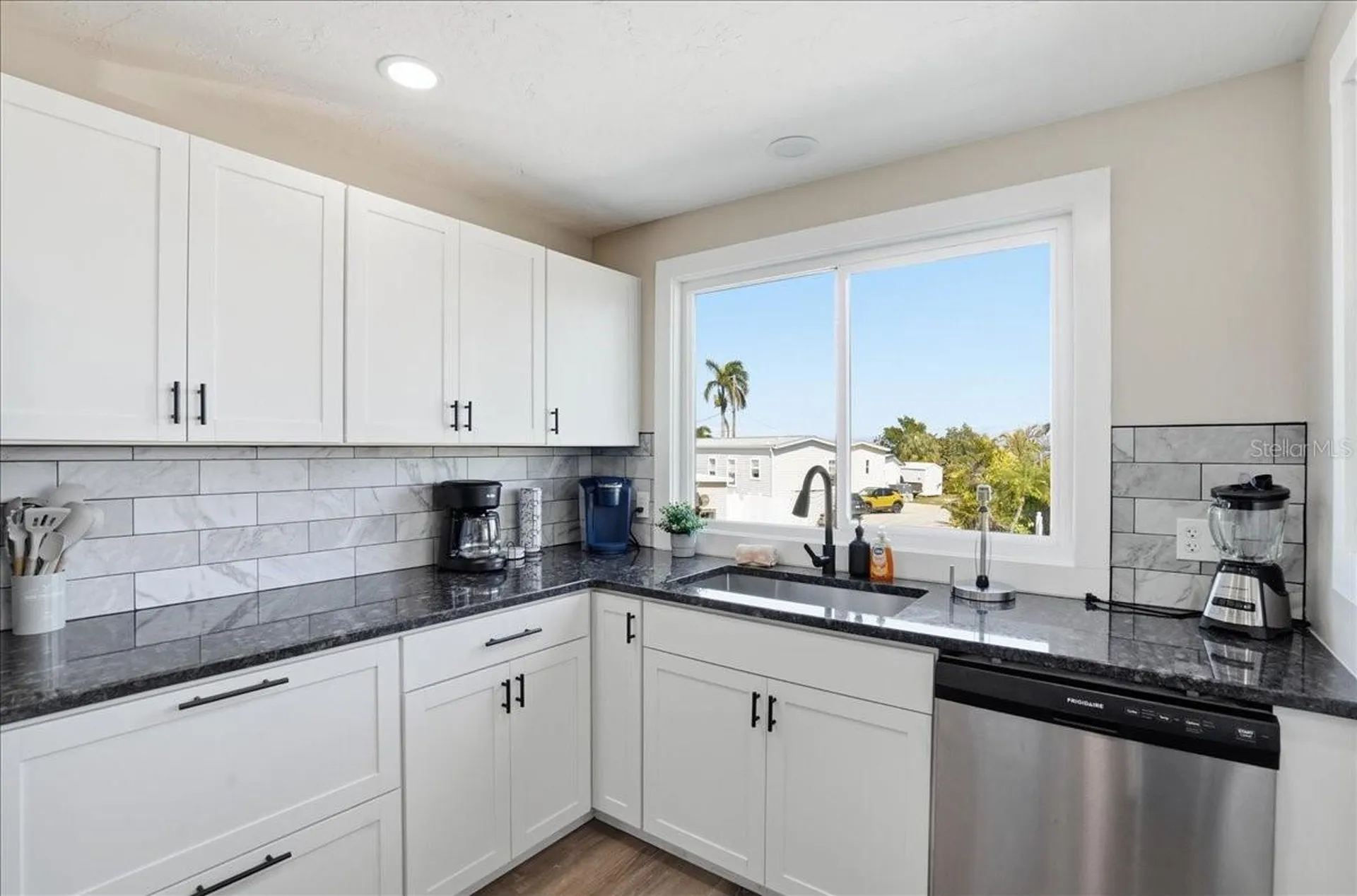 2518 Avenue B Bradenton Beach FL 34217