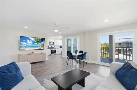 2518 Avenue B Bradenton Beach FL 34217