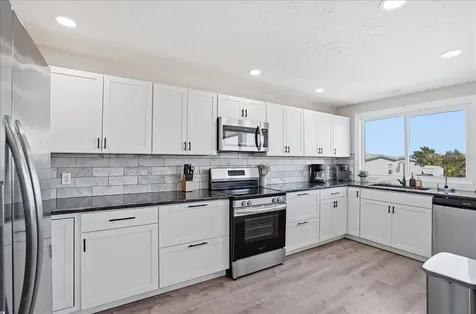 2518 Avenue B Bradenton Beach FL 34217