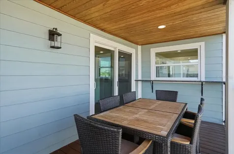 2518 Avenue B Bradenton Beach FL 34217