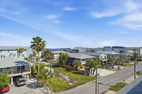 2518 Avenue B Bradenton Beach FL 34217