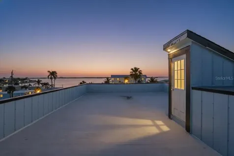 2518 Avenue B Bradenton Beach FL 34217