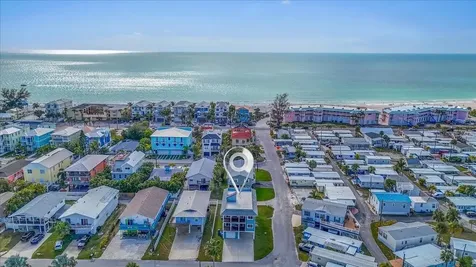 2518 Avenue B Bradenton Beach FL 34217