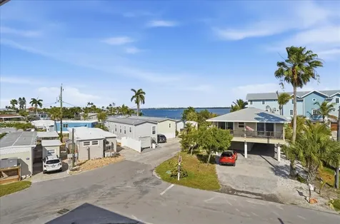 2518 Avenue B Bradenton Beach FL 34217