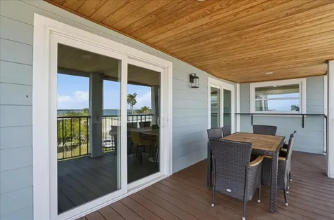 2518 Avenue B Bradenton Beach FL 34217