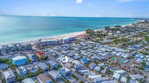 2518 Avenue B Bradenton Beach FL 34217