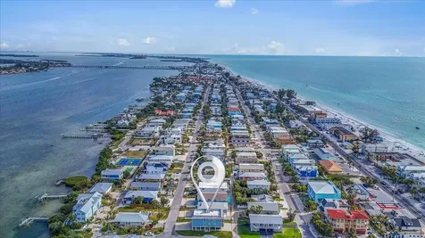 2518 Avenue B Bradenton Beach FL 34217